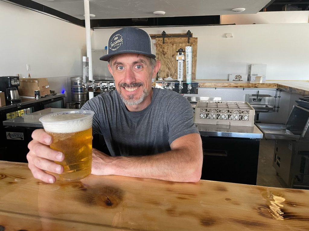 Tapping back in: Second Street Tavern opens for business in beloved Eagle spot - Vimarsana News
